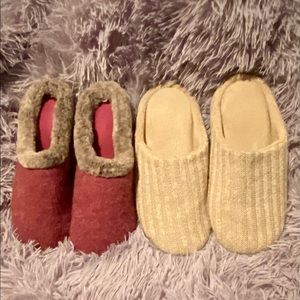 2 Pairs Women’s Slippers Sz 11–2